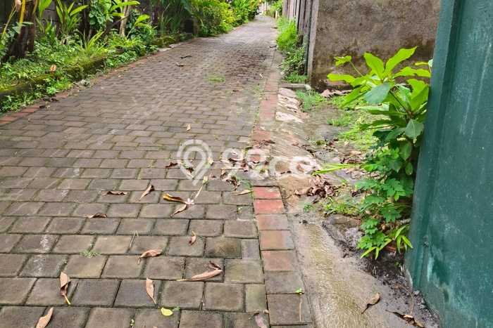 Tanah Disewa Strategis di Badung Luas 1100m2 Tanah Disewa Strategis di Badung Luas 1100m2