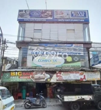 Ruko disewakan di Ciputat Tangerang Selatan dengan luas bangunan 750m2 Ruko disewakan di Ciputat Tangerang Selatan dengan luas bangunan 750m2