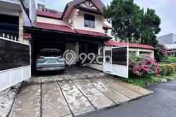 Rumah Elit LB 208m2 Siap Huni Desain Elegan di Pondok Indah, Jakarta Selatan Rumah Elit LB 208m2 Siap Huni Desain Elegan di Pondok Indah, Jakarta Selatan