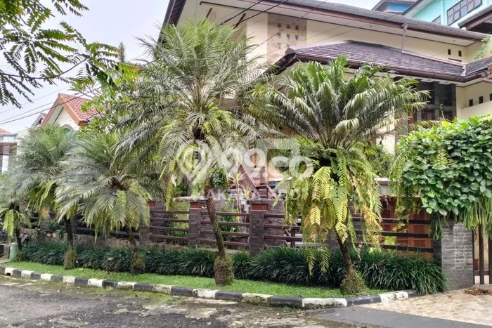 Rumah 3 Lantai Furnished Mewah Dan Asri Komplek Setrasari Bandung Rumah 3 Lantai Furnished Mewah Dan Asri Komplek Setrasari Bandung
