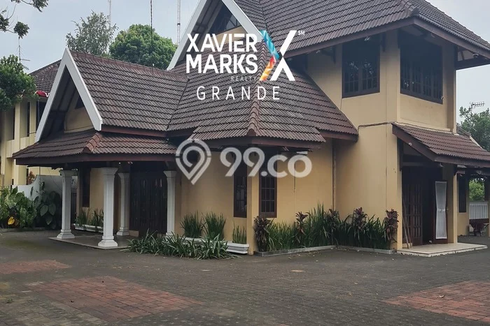 Rumah Elit Modern Tanpa Renovasi di Arjosari Malang Rumah Elit Modern Tanpa Renovasi di Arjosari Malang