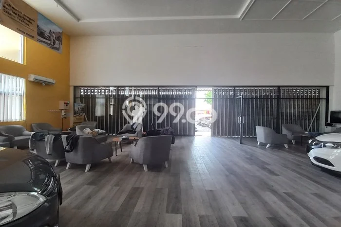 Unit Komersial Disewa Lokasi Blimbing, Malang Spesifikasi Luas Bangunan 800m2 Unit Komersial Disewa Lokasi Blimbing, Malang Spesifikasi Luas Bangunan 800m2