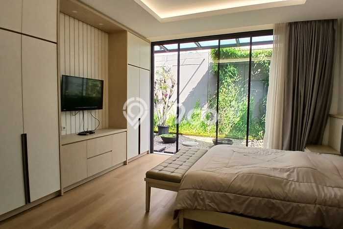 Rumah PREMIUM area Babakan Ciparay, Bandung, Luas 242m² LB 400m² KESEMPATAN TERBATAS! Rumah PREMIUM area Babakan Ciparay, Bandung, Luas 242m² LB 400m² KESEMPATAN TERBATAS!