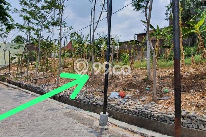 Tanah Dijual Area Strategis di Manyaran Semarang 300m2 Tanah Dijual Area Strategis di Manyaran Semarang 300m2