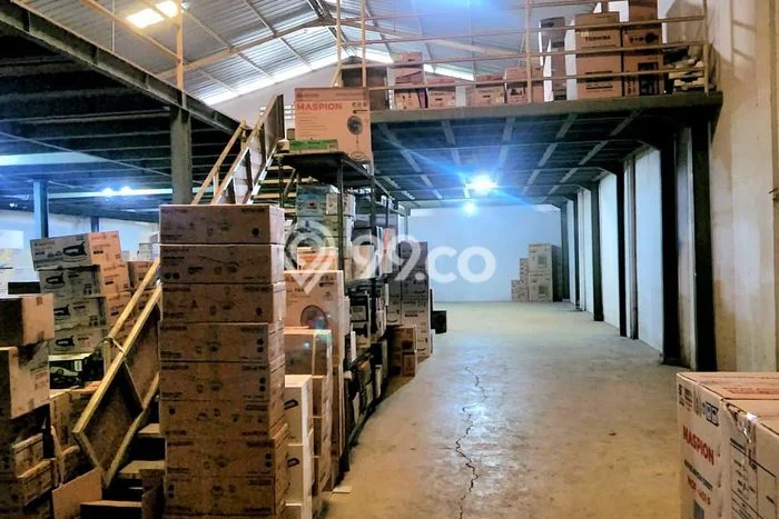 Gudang Disewakan di Area Ramai Semarang Barat, Semarang Gudang Disewakan di Area Ramai Semarang Barat, Semarang