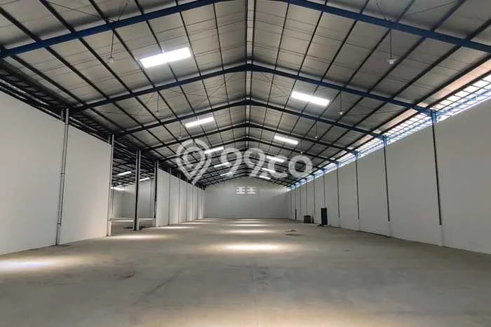 Unit Gudang disewakan di Ngaliyan Semarang dengan LT 4040m2 / LB 3120m2 Unit Gudang disewakan di Ngaliyan Semarang dengan LT 4040m2 / LB 3120m2