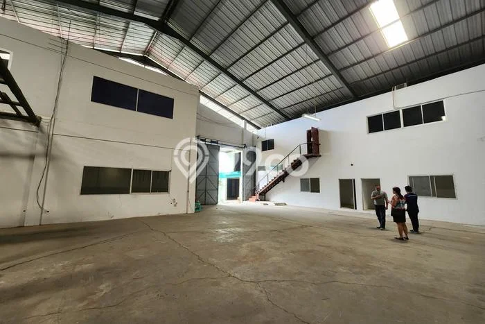Unit Gudang disewakan di Ngaliyan Semarang dengan LT 3000m2 / LB 2850m2 Unit Gudang disewakan di Ngaliyan Semarang dengan LT 3000m2 / LB 2850m2