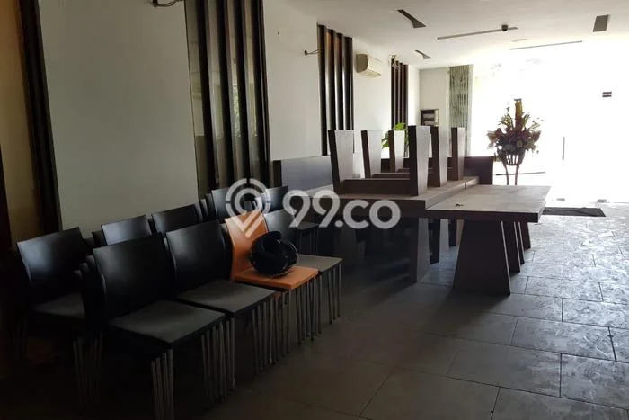 Unit Ruko Disewa Lokasi Semarang Utara, Semarang Spesifikasi Luas Bangunan 900m2 Unit Ruko Disewa Lokasi Semarang Utara, Semarang Spesifikasi Luas Bangunan 900m2