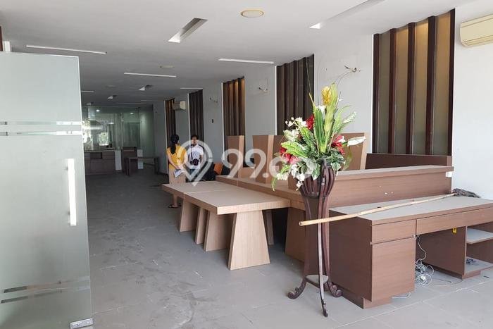 Unit Ruko Disewa Lokasi Semarang Utara, Semarang Spesifikasi Luas Bangunan 900m2 Unit Ruko Disewa Lokasi Semarang Utara, Semarang Spesifikasi Luas Bangunan 900m2