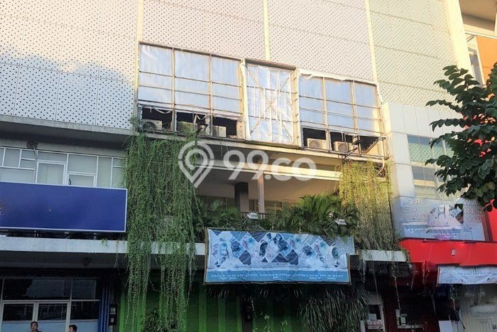 KAWASAN KOMERSIAL! Ruko Disewakan Kawasan Sukolilo, Luas 572m2m², Lokasi Premium KAWASAN KOMERSIAL! Ruko Disewakan Kawasan Sukolilo, Luas 572m2m², Lokasi Premium