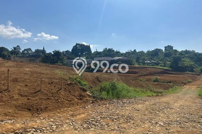Tanah Kavling di Cisarua Dijual dengan Luas 200m2 Tanah Kavling di Cisarua Dijual dengan Luas 200m2