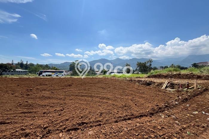 Lahan Strategis di Cisarua Dijual dengan Luas 275m2 Lahan Strategis di Cisarua Dijual dengan Luas 275m2