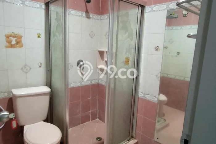 Rumah Disewakan Jakarta Barat LT 180m2 LB 380m2 Area Tamansari Rumah Disewakan Jakarta Barat LT 180m2 LB 380m2 Area Tamansari