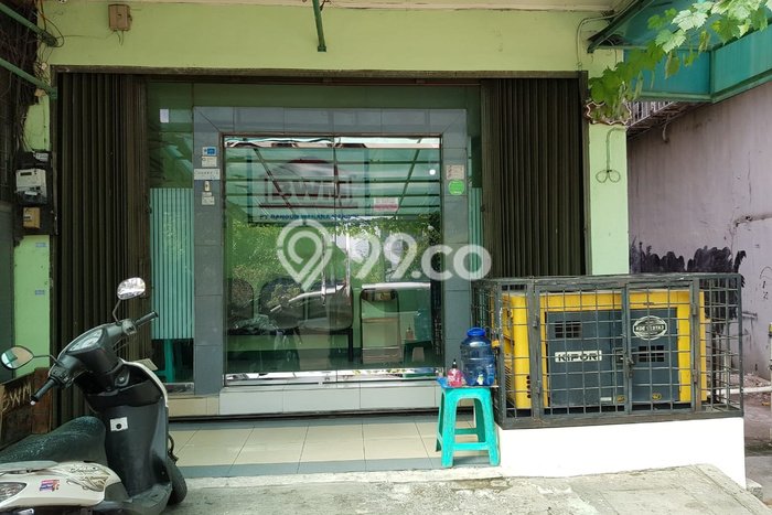 Ruko Disewa di Jakarta Utara dengan LB 225m2 Area Komersial Ramai Ruko Disewa di Jakarta Utara dengan LB 225m2 Area Komersial Ramai