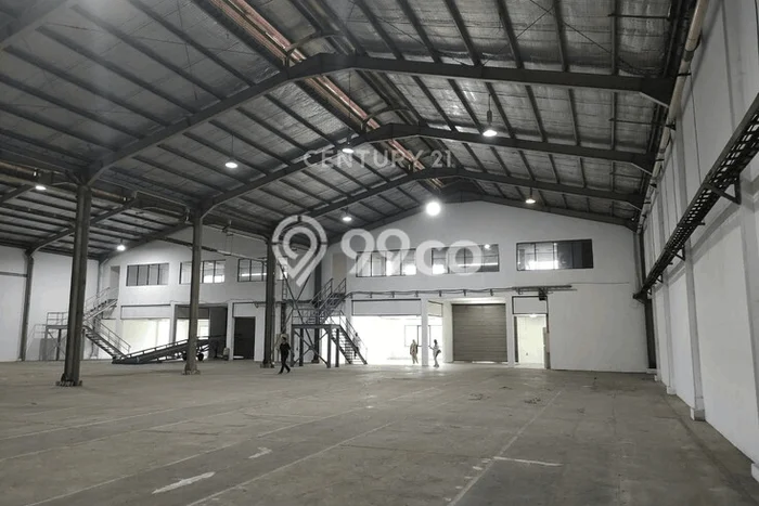 Unit Gudang Disewakan di Cikarang di Area Ramai & Strategis Unit Gudang Disewakan di Cikarang di Area Ramai & Strategis