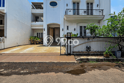 Rumah Luxury Modern Tanpa Renovasi di Green garden Jakarta Barat Rumah Luxury Modern Tanpa Renovasi di Green garden Jakarta Barat