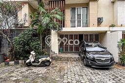 Rumah Elit Modern Tanpa Renovasi di Kemang Jakarta Selatan Rumah Elit Modern Tanpa Renovasi di Kemang Jakarta Selatan