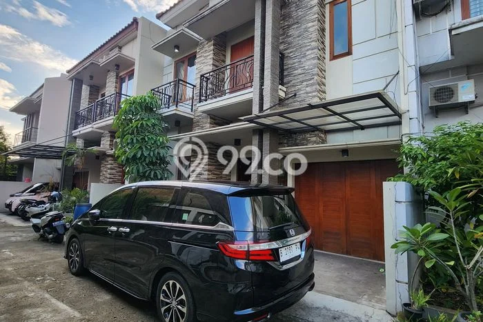 Jarang Ada! Rumah Sewa 4 Kamar Nyaman Siap Huni Pejaten Jarang Ada! Rumah Sewa 4 Kamar Nyaman Siap Huni Pejaten