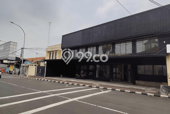 Ruko Disewa di Tangerang dengan LB 640m2 Area Komersial Ramai Ruko Disewa di Tangerang dengan LB 640m2 Area Komersial Ramai