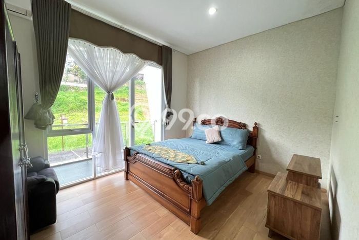 Rumah Elit Modern Siap Huni di Dago Pakar Bandung Rumah Elit Modern Siap Huni di Dago Pakar Bandung