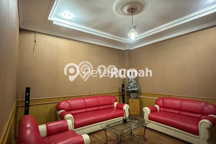 BISNIS POTENSIAL! Vila Kawasan Medan Barat, Luas 210m2m², ROI Tinggi BISNIS POTENSIAL! Vila Kawasan Medan Barat, Luas 210m2m², ROI Tinggi
