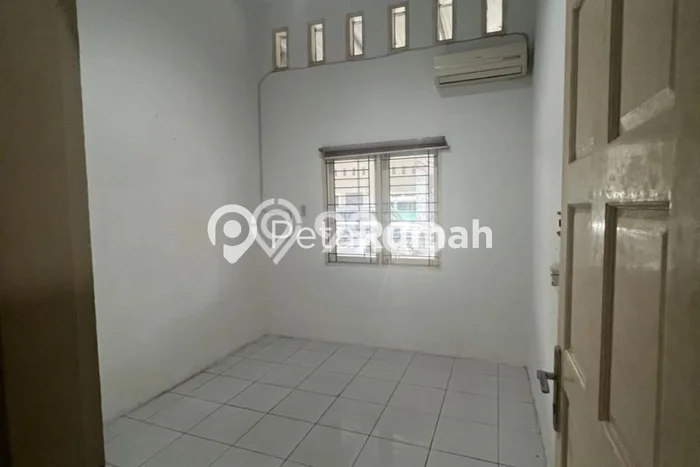 Vila Tenang Kawasan Medan Perjuangan, Ukuran 81m2m², Akses ke beragam fasilitas Vila Tenang Kawasan Medan Perjuangan, Ukuran 81m2m², Akses ke beragam fasilitas