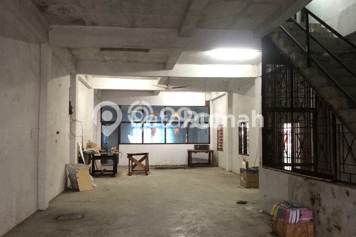 FOR SALE! Ruko di Medan Perjuangan Medan, LT 216m2, LB 567m2 FOR SALE! Ruko di Medan Perjuangan Medan, LT 216m2, LB 567m2
