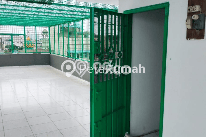 Ruko Disewa di Medan Area, Medan, LT 80m2 / LB 224m2 Ruko Disewa di Medan Area, Medan, LT 80m2 / LB 224m2