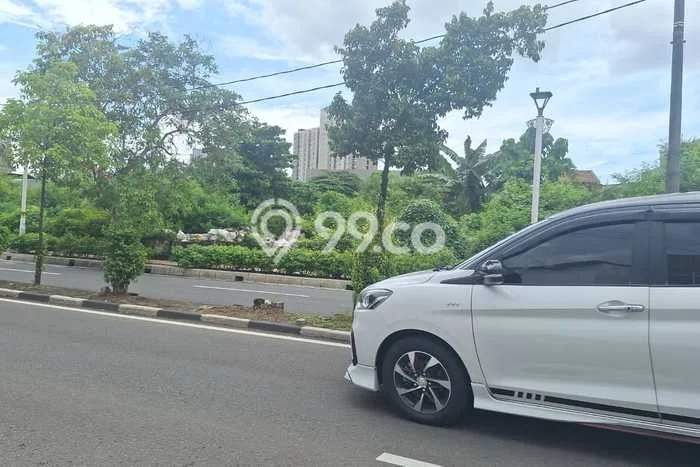 Disewakan Tanah Seluas 2060m2 di Kebon Jeruk, Jakarta Barat Disewakan Tanah Seluas 2060m2 di Kebon Jeruk, Jakarta Barat