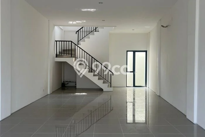 Ruko Disewa di Cisauk, Tangerang, LT 83m2 / LB 140m2 Ruko Disewa di Cisauk, Tangerang, LT 83m2 / LB 140m2