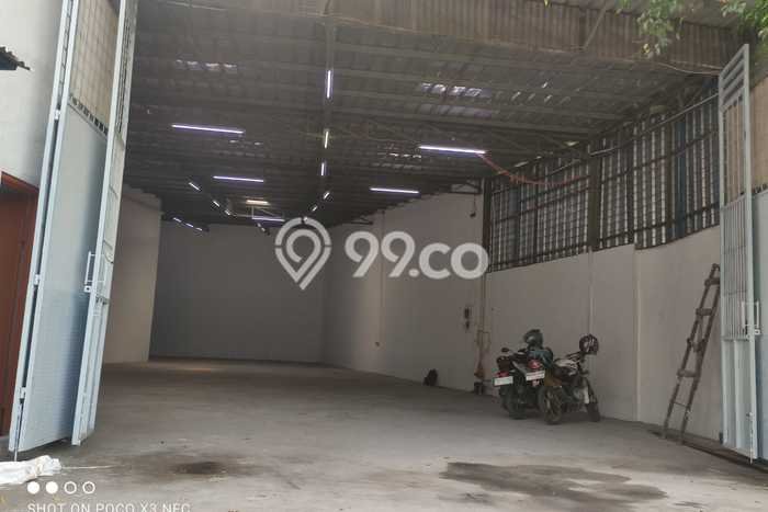 Gudang Disewa di Jakarta Barat dengan LB 360m2 Area Komersial Ramai Gudang Disewa di Jakarta Barat dengan LB 360m2 Area Komersial Ramai