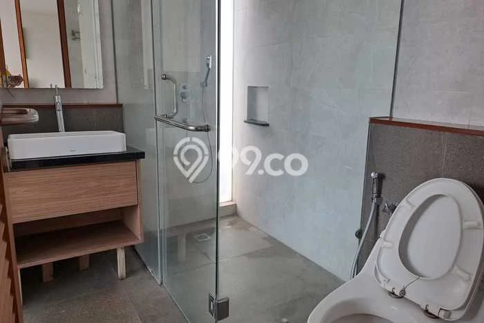 Rumah Elit LB 1000m2 Siap Huni Desain Elegan di Sayap Dago, Bandung Rumah Elit LB 1000m2 Siap Huni Desain Elegan di Sayap Dago, Bandung