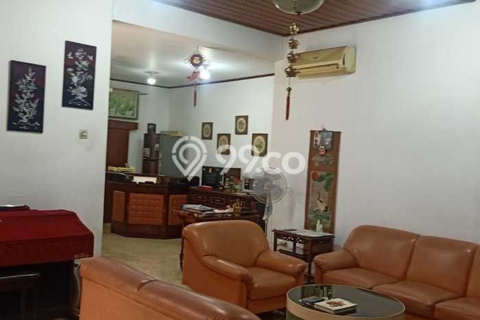 Disewakan! Rumah 5 Kamar Tidur &
2 Kamar Mandi di Gatot Subroto, Bandung Disewakan! Rumah 5 Kamar Tidur &
2 Kamar Mandi di Gatot Subroto, Bandung