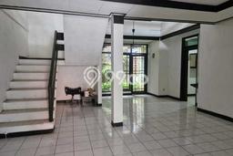 Jarang Ada! Rumah Kontrakan 6 Kamar Bagus Siap Huni Surya Sumantri Jarang Ada! Rumah Kontrakan 6 Kamar Bagus Siap Huni Surya Sumantri