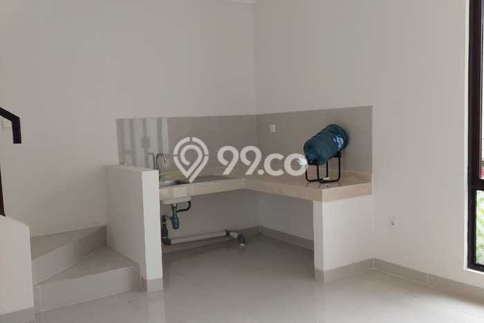 Rumah di , 3 KM, Dekat Pusat Kota, Luas 102m2m² Bangunan 94m2m² Rumah di , 3 KM, Dekat Pusat Kota, Luas 102m2m² Bangunan 94m2m²