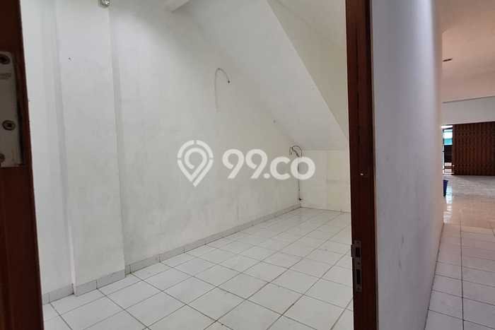 Unit Ruko Dijual di Jakarta Barat LT 160m2 & LB 400m2 Unit Ruko Dijual di Jakarta Barat LT 160m2 & LB 400m2