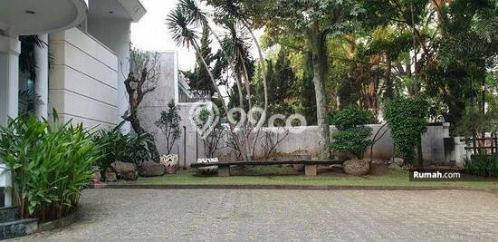 Ready to Use! Luxury House LT 1217m2 Desain Elegan di Dago Ready to Use! Luxury House LT 1217m2 Desain Elegan di Dago