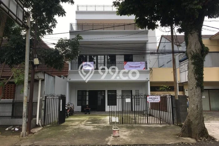 Ruko Bagus Dijual LB 400m2 Lokasi Strategis Bandung Area Cocok untuk Bisnis Ruko Bagus Dijual LB 400m2 Lokasi Strategis Bandung Area Cocok untuk Bisnis