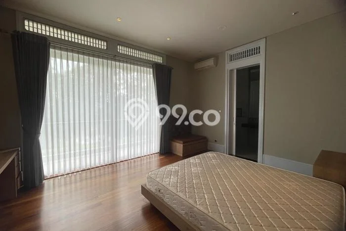 Disewakan Rumah Strategis LT 550m2 / LB 600m2 di Kota Baru Parahyangan, Bandung Disewakan Rumah Strategis LT 550m2 / LB 600m2 di Kota Baru Parahyangan, Bandung