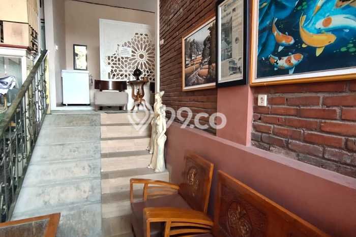 Siap Huni Rumah Mewah 13 Kamar di Semarang Barat Dekat ke Mana Pun Siap Huni Rumah Mewah 13 Kamar di Semarang Barat Dekat ke Mana Pun