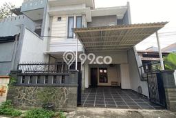 Dijual Cepat Rumah Bagus Siap Huni LB 254m2 di Duren Sawit, Jakarta Timur Dijual Cepat Rumah Bagus Siap Huni LB 254m2 di Duren Sawit, Jakarta Timur