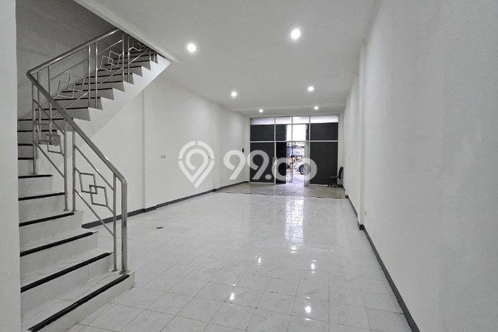Disewakan Ruko di Kawasan Ramai Cikaret Luas 200m2 Disewakan Ruko di Kawasan Ramai Cikaret Luas 200m2