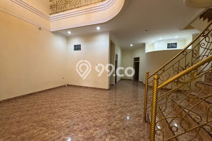 Ruko Usaha Dijual di Cengkareng Jakarta Barat LT 160m2 & LB 120m2 Ruko Usaha Dijual di Cengkareng Jakarta Barat LT 160m2 & LB 120m2