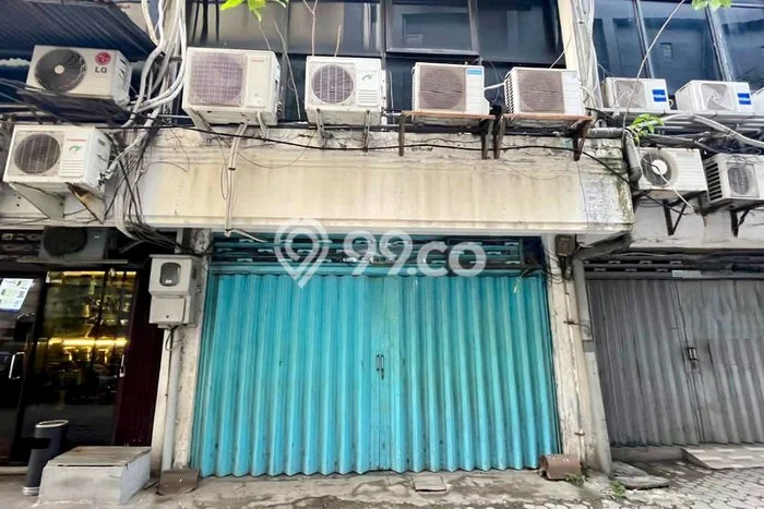 Unit Ruko Dijual di Surabaya LT 52m2 & LB 208m2 Unit Ruko Dijual di Surabaya LT 52m2 & LB 208m2