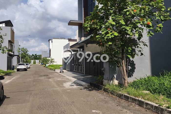 Hunian Elit LB 460m2 Siap Pakai Desain Elegan di Permata Buana, Jakarta Barat Hunian Elit LB 460m2 Siap Pakai Desain Elegan di Permata Buana, Jakarta Barat