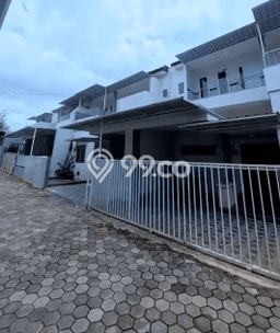 Rumah Strategis Modern Lb 132m2 di Kota Raja, Kupang Rumah Strategis Modern Lb 132m2 di Kota Raja, Kupang