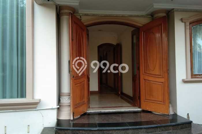 Rumah Elit Modern Siap Huni di Puri Indah Jakarta Barat Rumah Elit Modern Siap Huni di Puri Indah Jakarta Barat