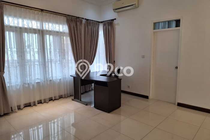 Rumah Elit Modern Siap Huni di Pondok Indah Jakarta Selatan Rumah Elit Modern Siap Huni di Pondok Indah Jakarta Selatan
