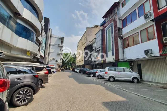 Ruko Disewakan Cepat di Kebayoran Baru Jakarta Selatan LB 849m2 Ruko Disewakan Cepat di Kebayoran Baru Jakarta Selatan LB 849m2