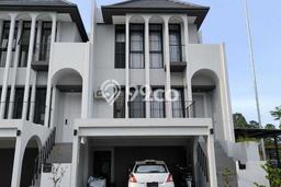 Ready to Use! Premium House LT 120m2 Desain Modern di BSD Green Wich Ready to Use! Premium House LT 120m2 Desain Modern di BSD Green Wich